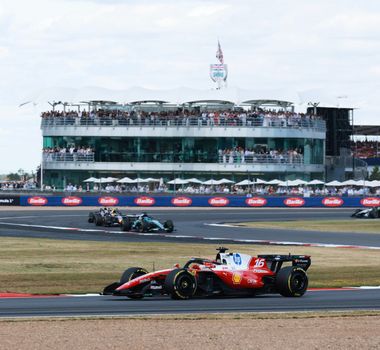 Imagem - Leclerc vence o GP da Grã-Bretanha e encerra jejum na Fórmula 1; Bortoleto volta a pontuar