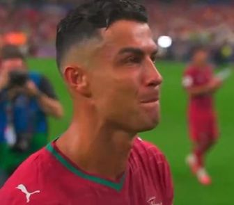 Imagem - Cristiano Ronaldo chora após eliminação de Portugal para a Espanha na Copa do Mundo