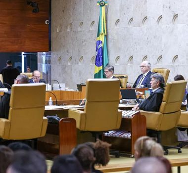 Imagem - Tribunais mantêm pagamentos acima do teto e salários chegam a R$ 1 milhão