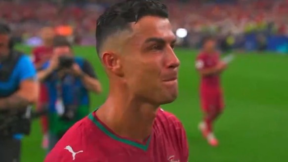 (Emocionado, Cristiano Ronaldo se despede da Copa do Mundo 2026) 