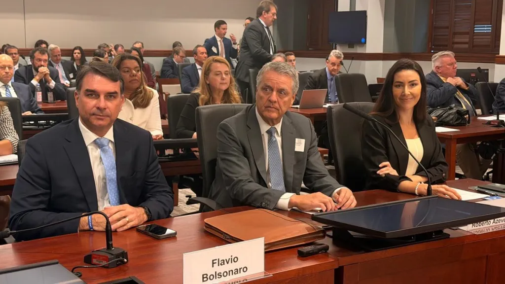 Flávio solicitou formalmente que as taxas americanas sejam canceladas para permitir uma negociação que não prejudique a população brasileira.