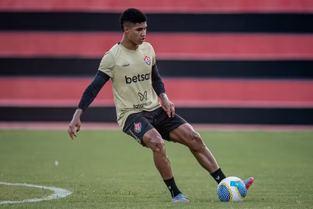 Imagem - Paysandu avança por meia liberado por empréstimo pelo Vitória