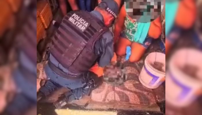 Imagem - Policiais militares salvam idoso após mal súbito em feira de Castanhal