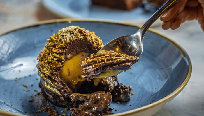 Seen Belém celebra o Dia Mundial do Chocolate com sobremesa inspirada em sabores amazônicos