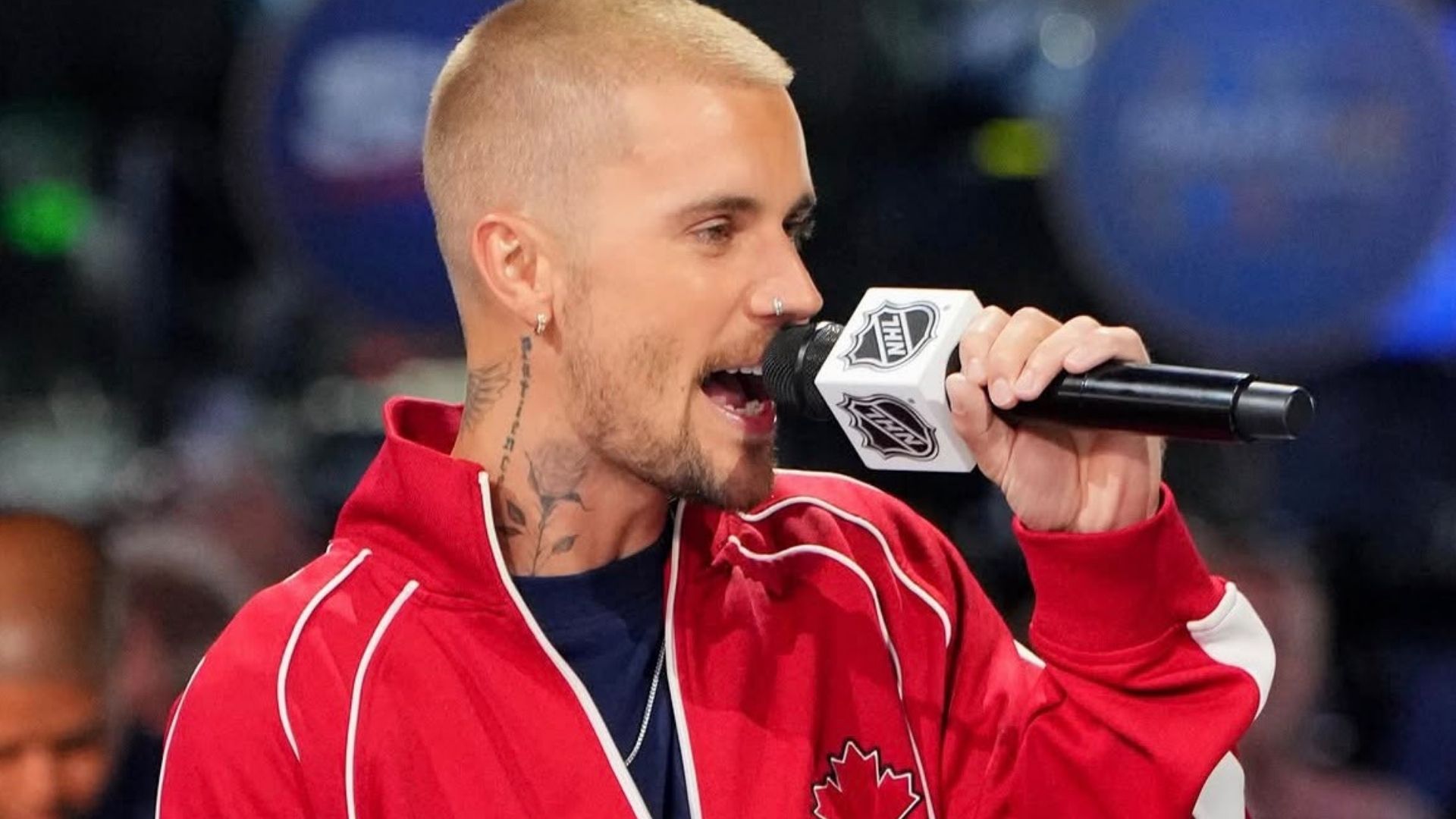 Aparição surpresa do cantor Justin Bieber no Draft da NHL 2026.