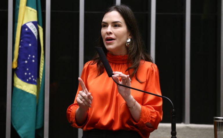 Maria Arraes recomendou a aprovação da proposta.