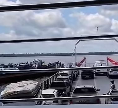 Imagem - Colisão entre balsas assusta passageiros no Porto do Arapari, em Barcarena