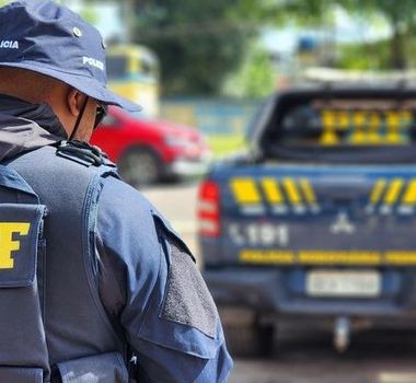 Imagem - PRF prende mulher procurada por tráfico de drogas durante fiscalização na BR-163, em Santarém
