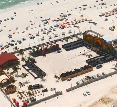 Imagem - Salinas recebe grande estrutura para o festival Pé na Areia 2026