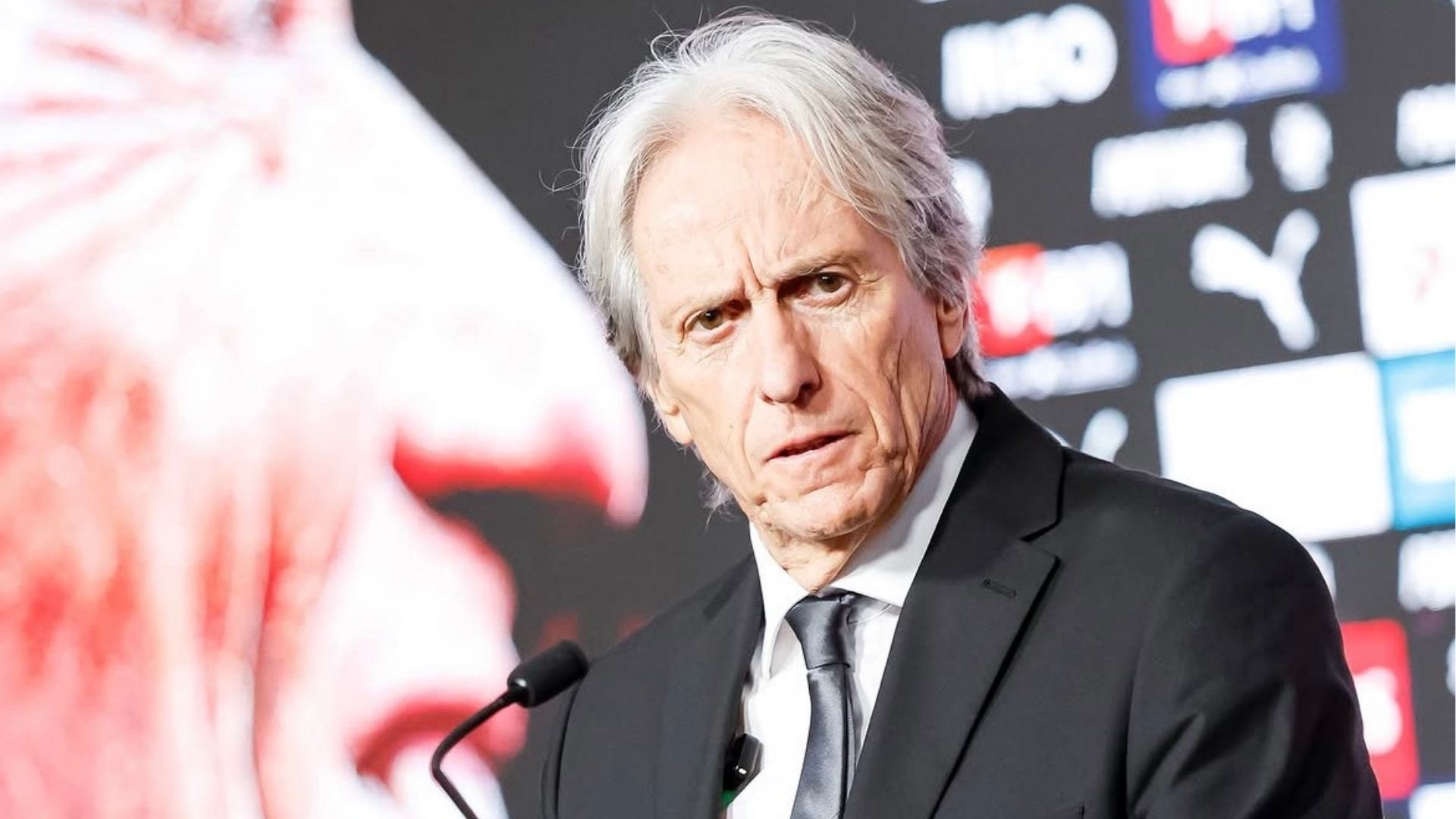Jorge Jesus apresentado oficialmente como novo técnico da seleção de Portugal.
