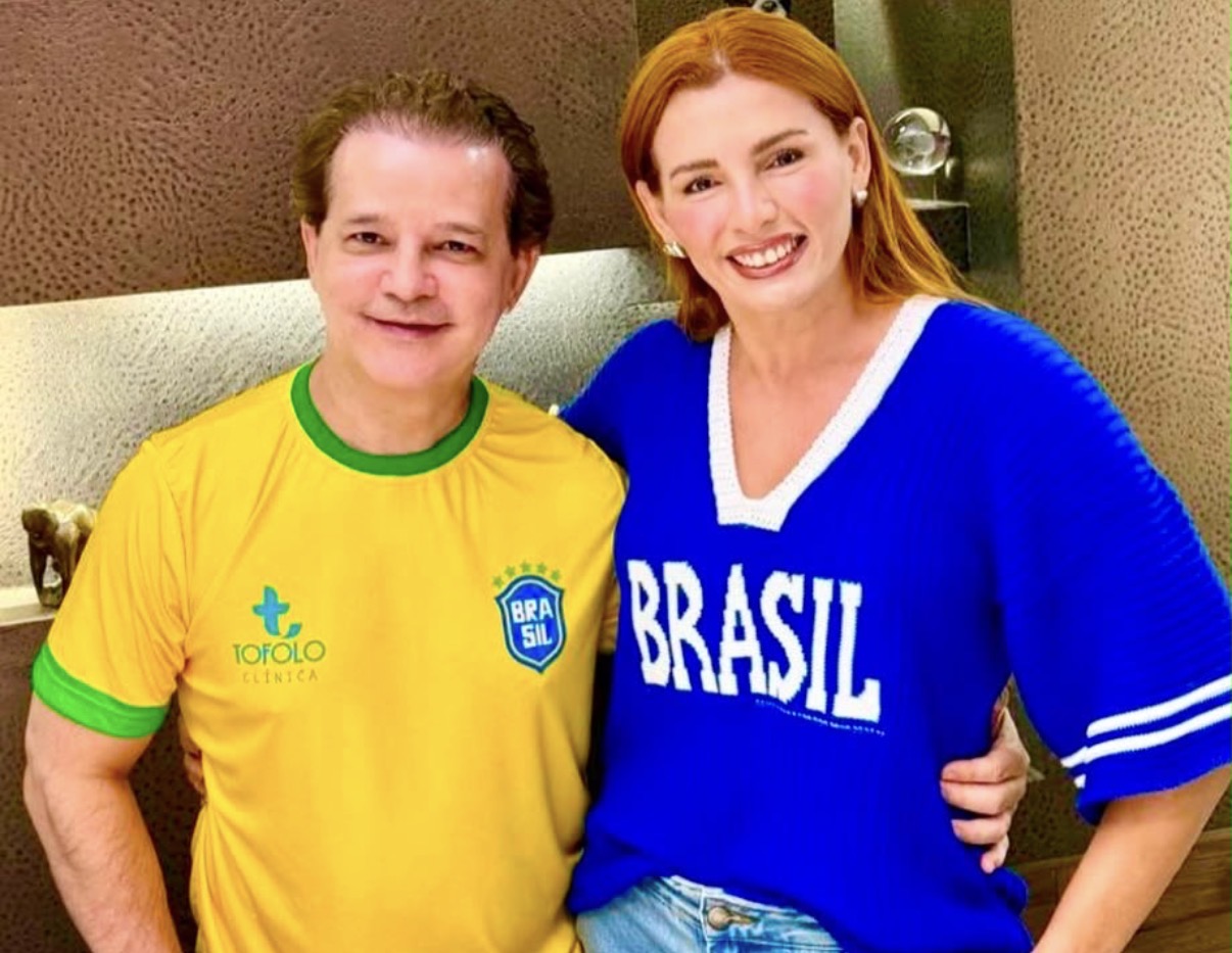 A designer e cenógrafa, Débora Goldenberg, que assistiu aos jogos da Copa, torcendo pela nossa Seleção, ao lado  do seu endócrino, Dr. Rubens Tofolo.
