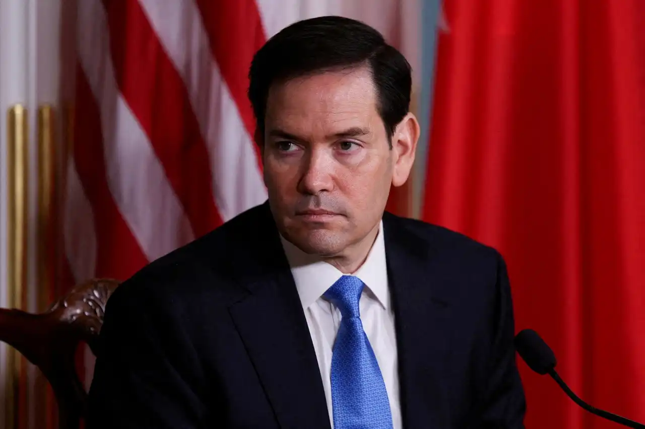 De acordo com o jornal, Rubio coordena a gestão financeira, o setor de petróleo e decisões do governo venezuelano a partir de Washington

