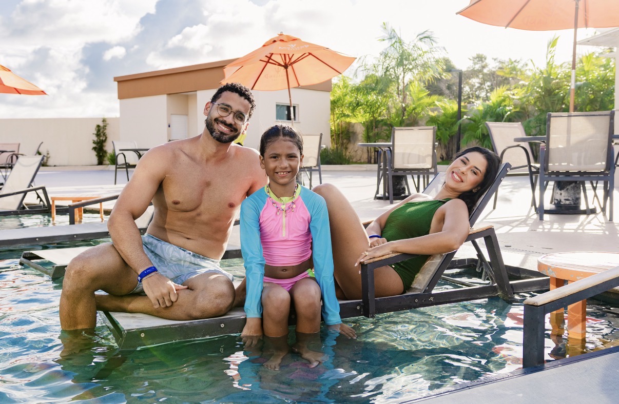 No Atalaia, o Aqualand Resort é o point de relax e diversão para a família inteira, com a melhor programação para usufruir de um dos pôr do sol mais bonitos do planeta 