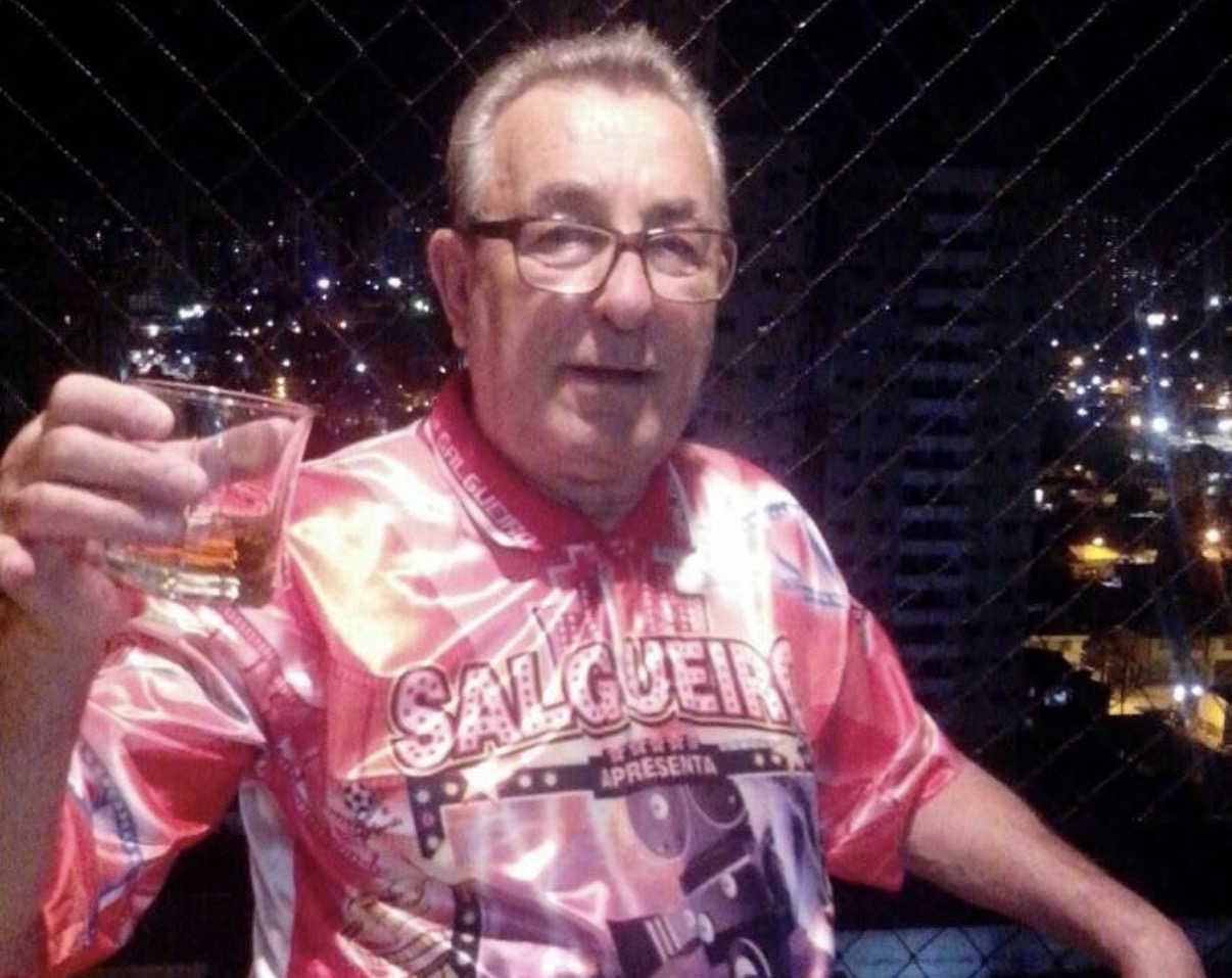 Tintim ao amigo Moacir Carioca 