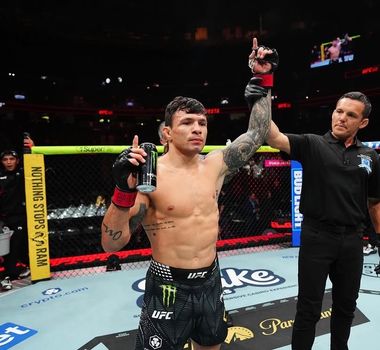 Imagem - Alessandro ‘Nono’ finaliza adversário no UFC 329 e emplaca terceira vitória consecutiva