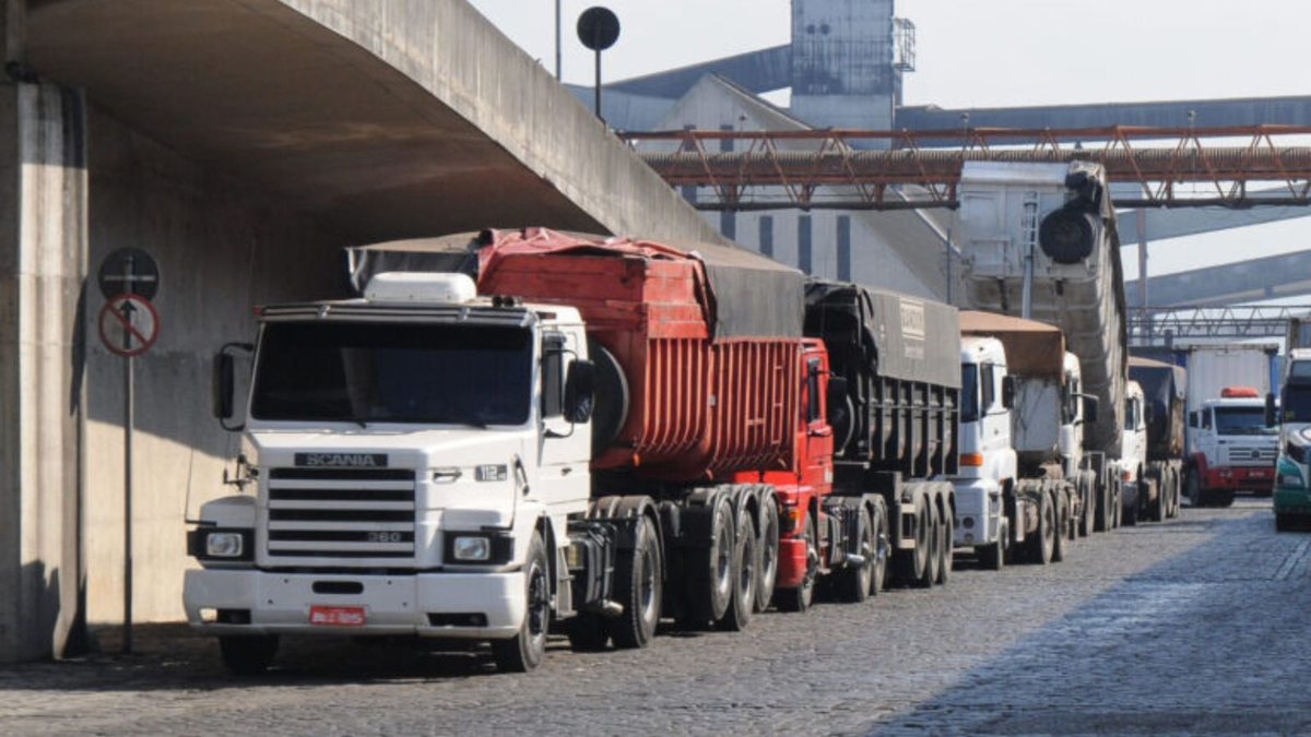 Ameaça de greve faz Planalto acionar emergência e tentar acordo de última hora no Senado
