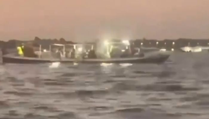 Embarcação que fazia transporte de banhistas vira em praia de Marabá