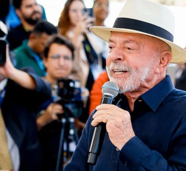 Imagem - Próteses do SUS são melhores que 'dentadura do Trump', diz Lula