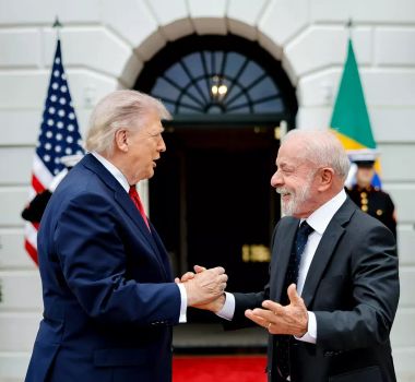 Imagem - Trump oficializa tarifa de 25% sobre produtos brasileiros e amplia tensão comercial com o Brasil