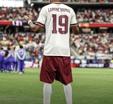 Imagem - Yamal supera Mbappé e faz história como um dos mais jovens em finais de Copa