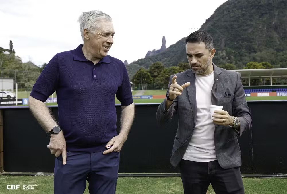 Ancelotti e Rodrigo Caetano - 