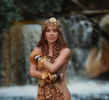 Imagem - Empresa de cosméticos anuncia parceria inédita com Anitta; saiba mais