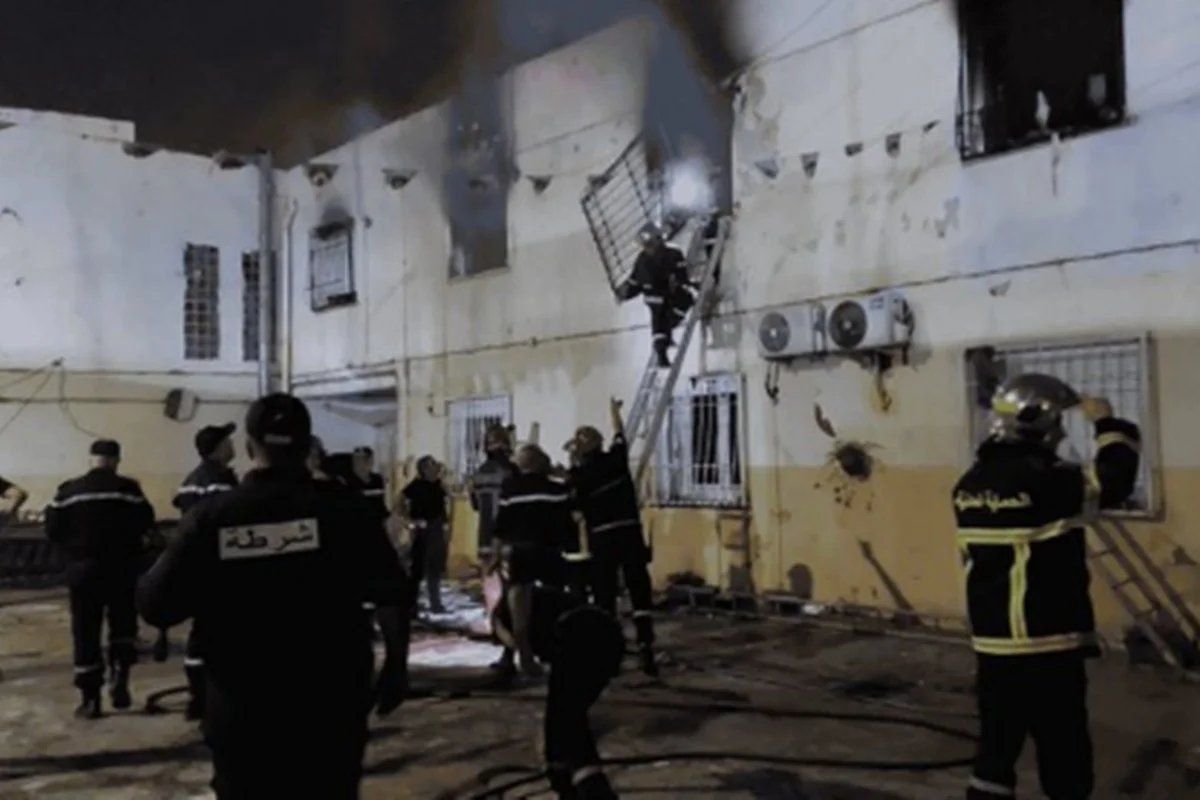 Incêndio em abrigo infantil mobiliza bombeiros e deixa rastro de vítimas perto de Argel