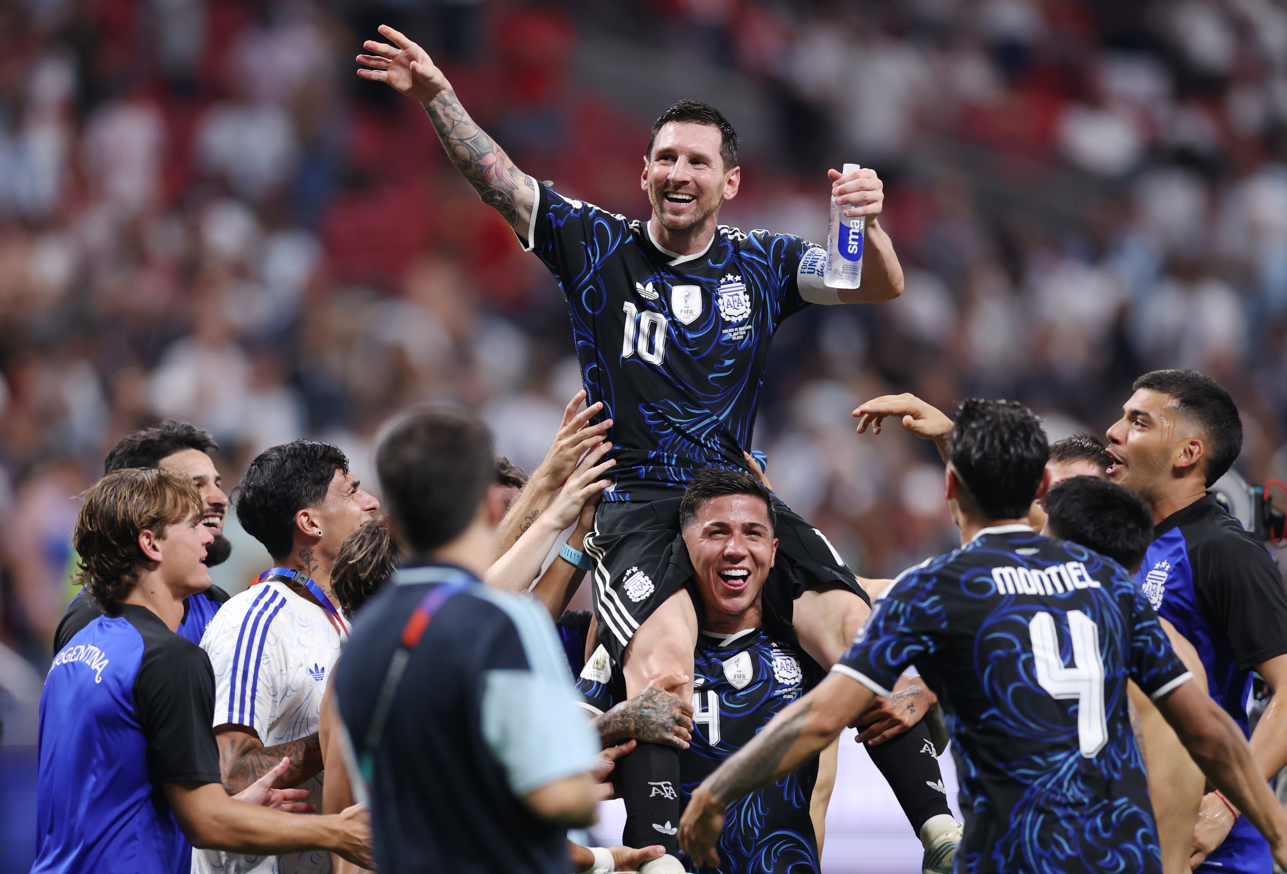 Messi carrega a Argentina para mais uma final de Copa - 