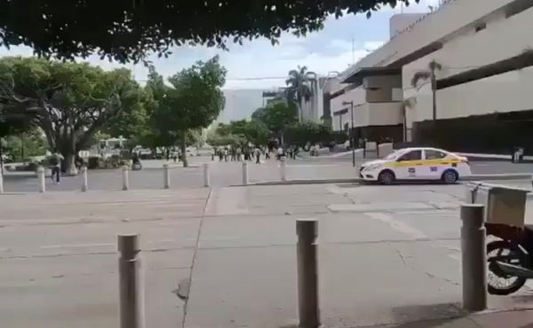 Terremoto de magnitude 7,3 atinge o sul do México e gera alerta de tsunami