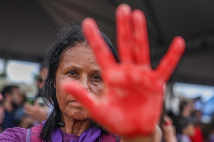 Mulheres continuam sendo vítimas de violência doméstica no País
