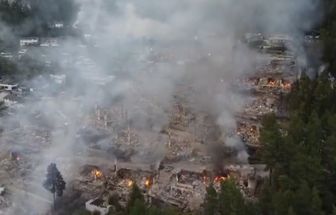 Incêndio destrói mais de 100 imóveis em Drammen, no sul da Noruega