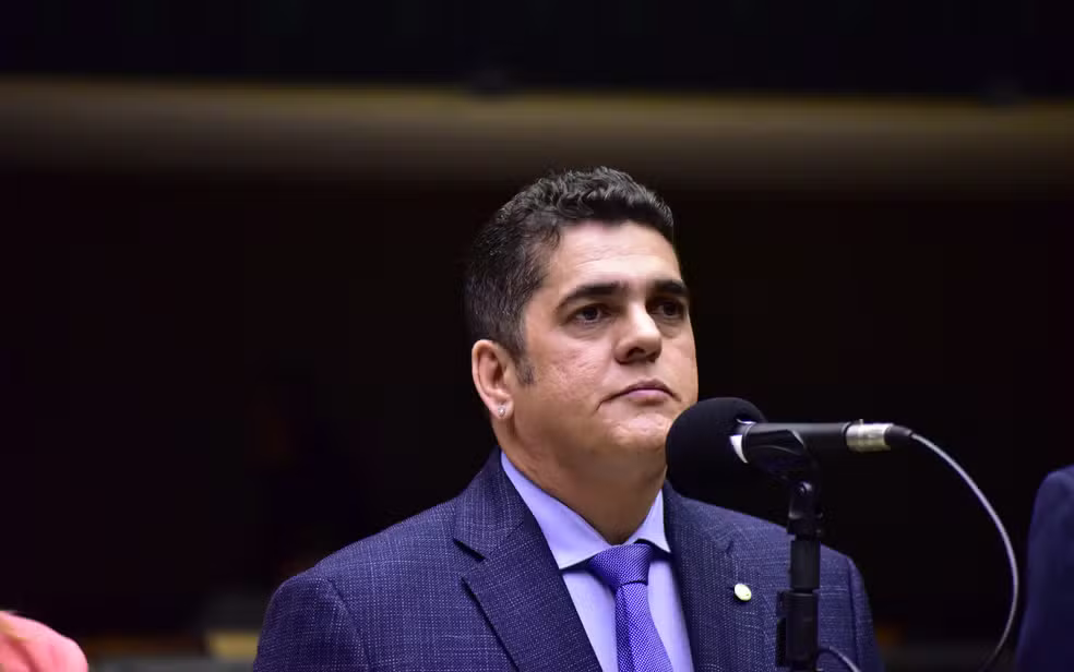 (Deputado federal Antônio Leocádio dos Santos, conhecido como “Antônio Doido”)