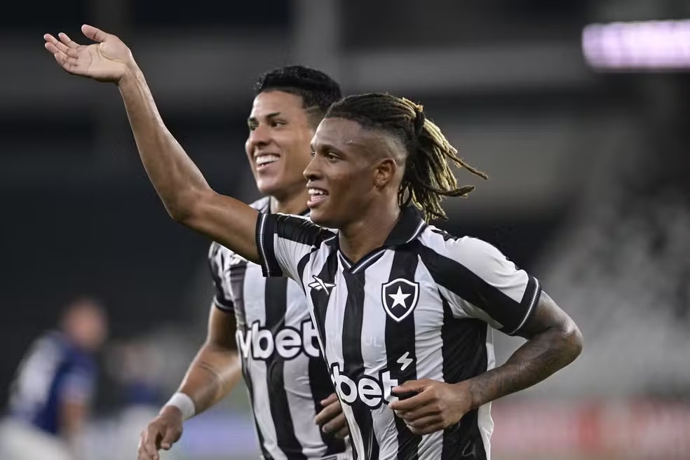 Danilo Santos atuando pelo Botafogo -