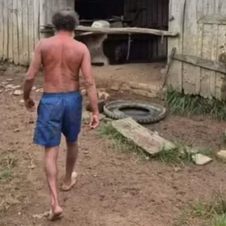 Os agentes identificaram ainda que a vítima é analfabeta, tem deficiência auditiva e problemas de visão. 