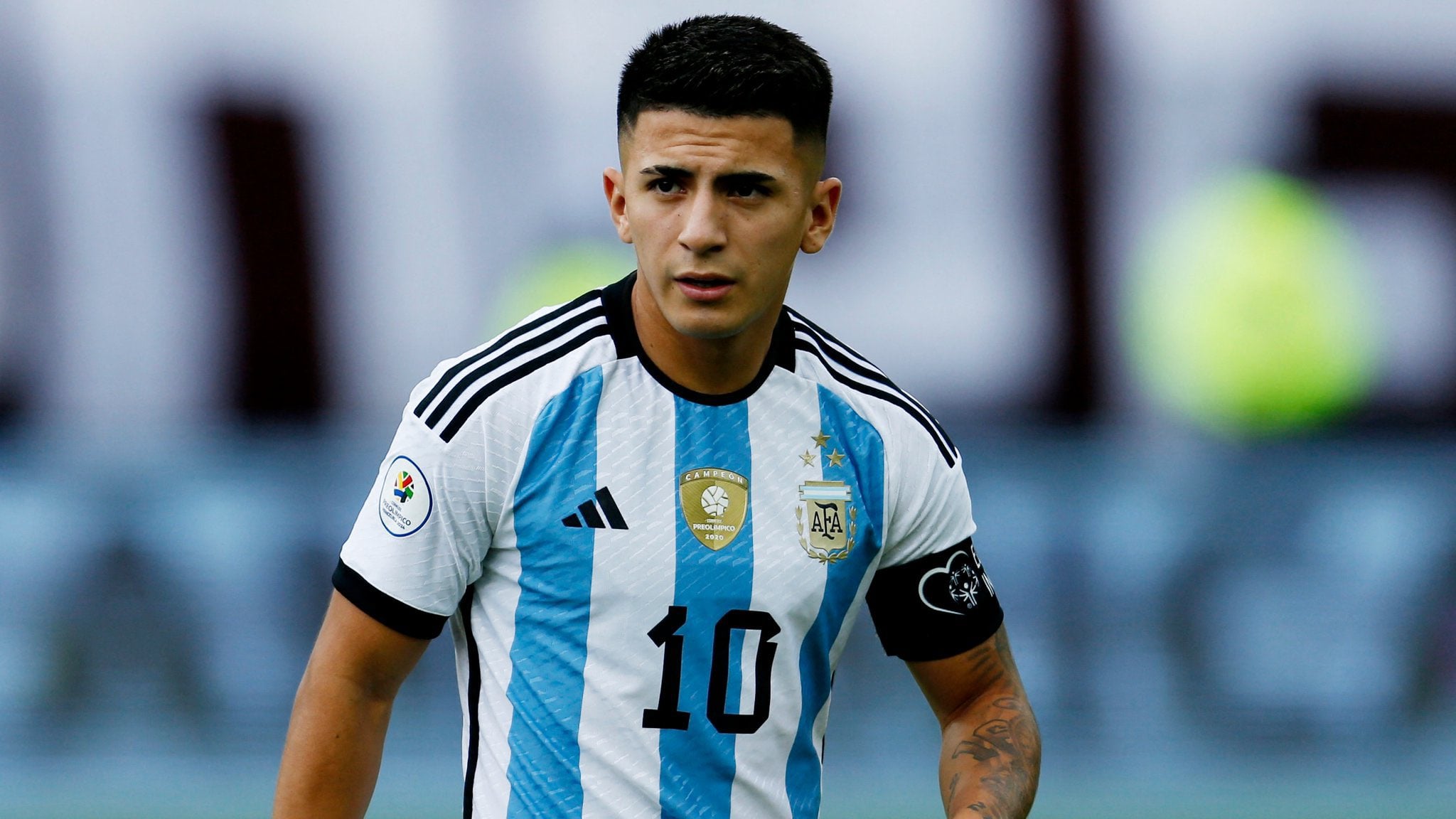 Almada foi vice-campeão da Copa do Mundo com a Argentina - 