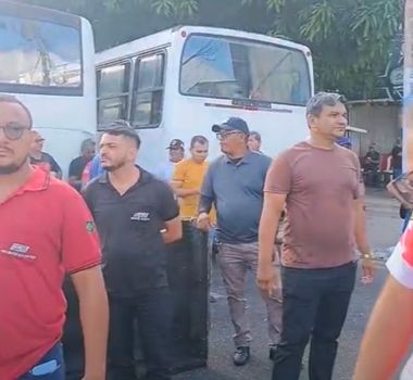 Imagem - Rodoviários interditam avenidas em Belém e cobram pagamento de salários atrasados