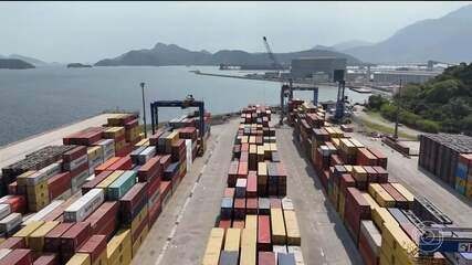 A sobretaxa atinge diversos setores da economia brasileira e pode provocar prejuízos de até US$ 11 bilhões nas exportações do país, segundo estimativas do mercado