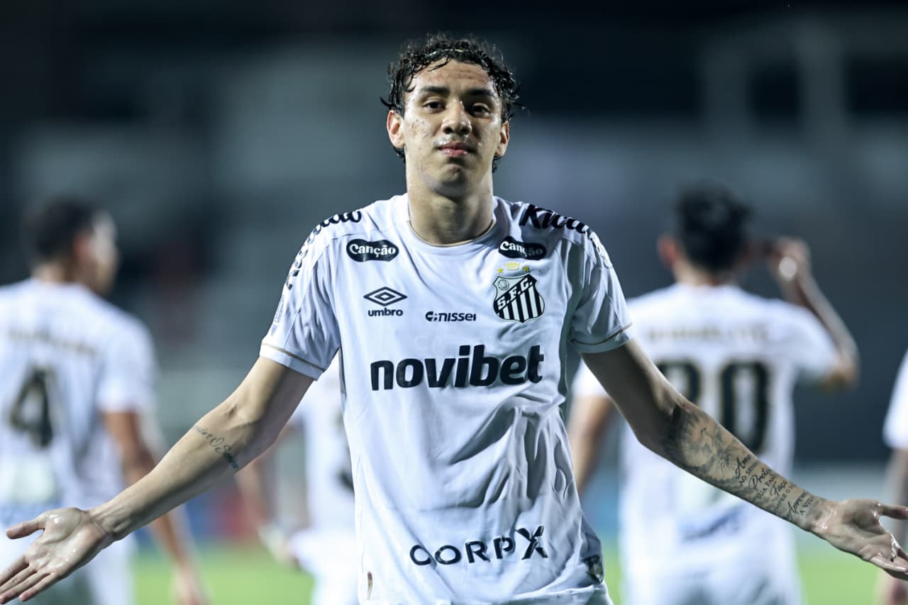Peixe goleou jogando fora de casa - 