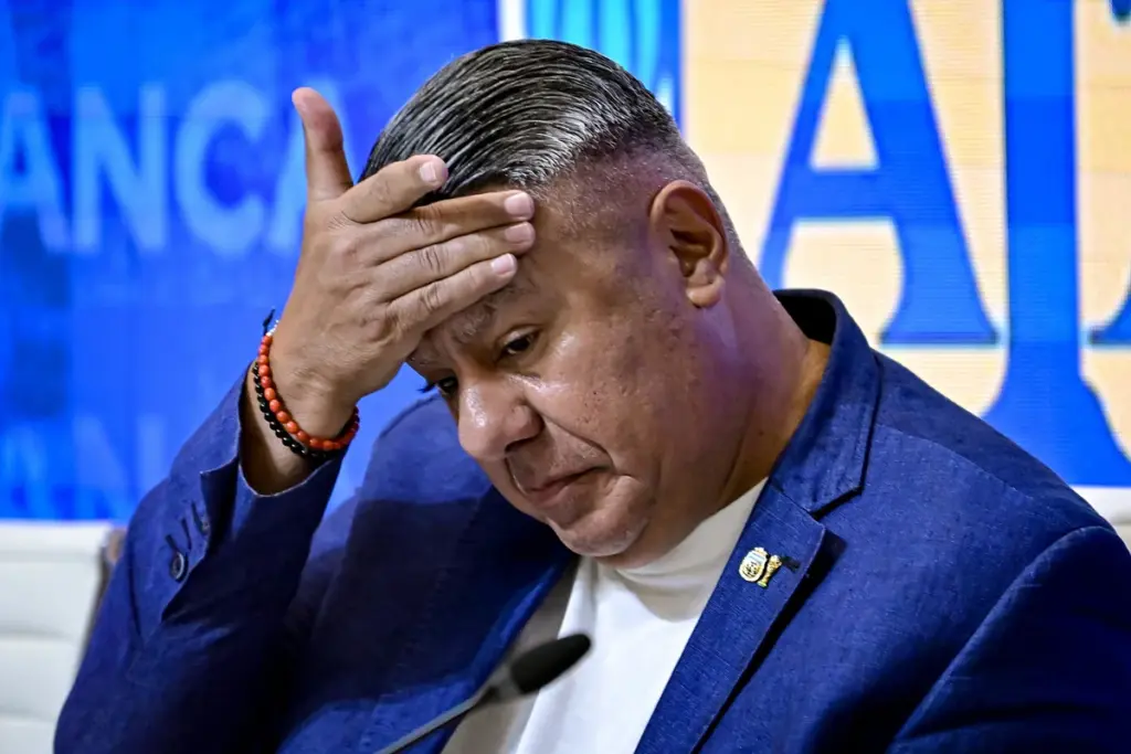 Presidente da AFA sendo investigado -