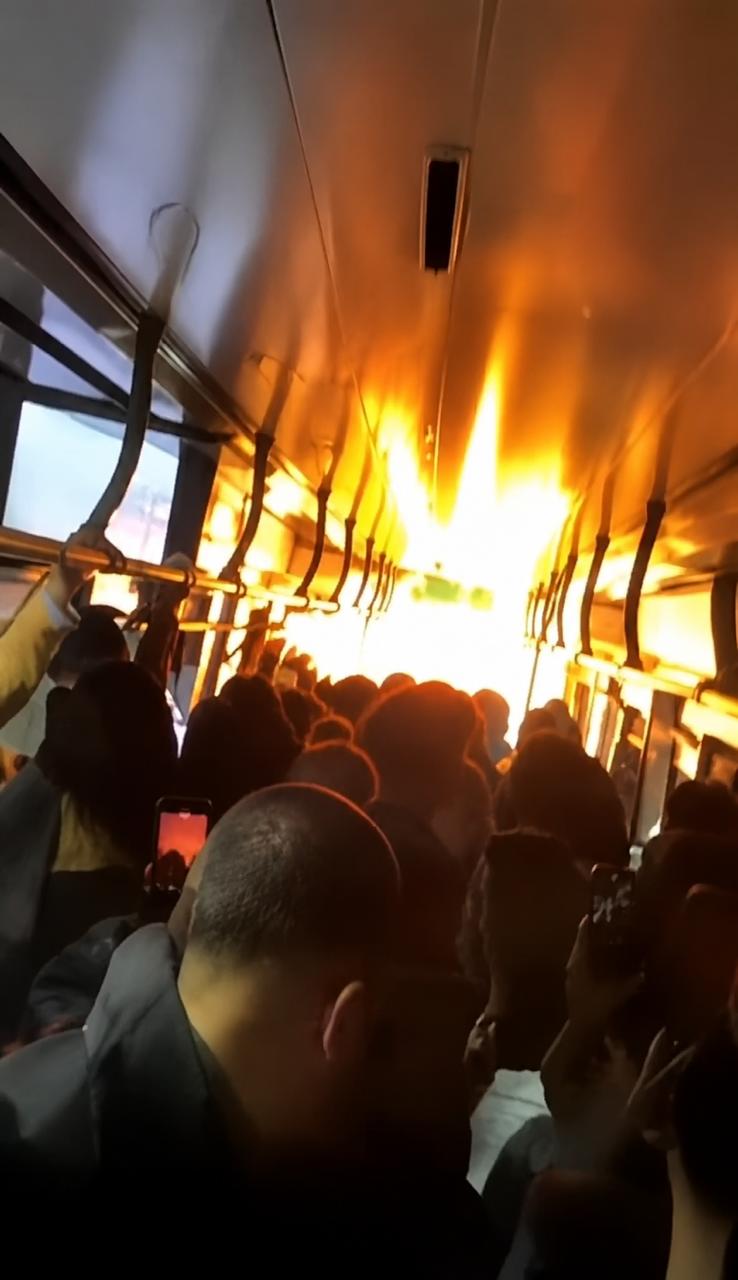 Um dos momentos do incêndio no Trem -