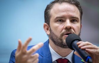 'Temos que tratar bets como tratamos o cigarro', diz ministro da Fazenda