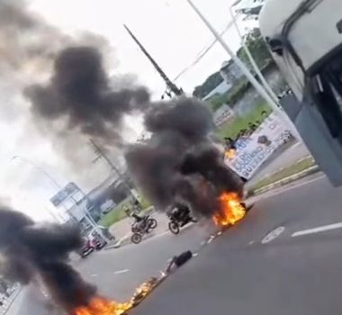 Imagem - Moradores de Icoaraci protestam e interditam Avenida Augusto Montenegro em Belém