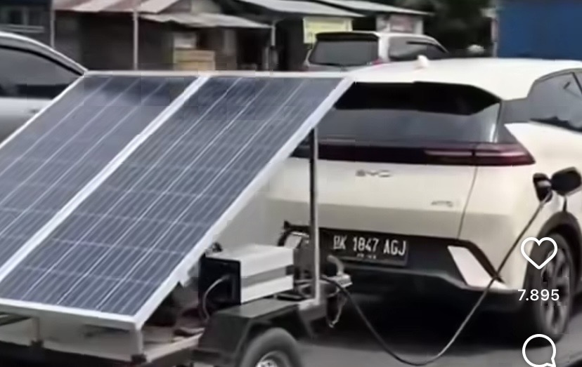 Vídeo chamou atenção nas redes sociais pela criatividade da solução, mas também reacendeu o debate sobre a falta de infraestrutura de recarga para veículos elétricos

