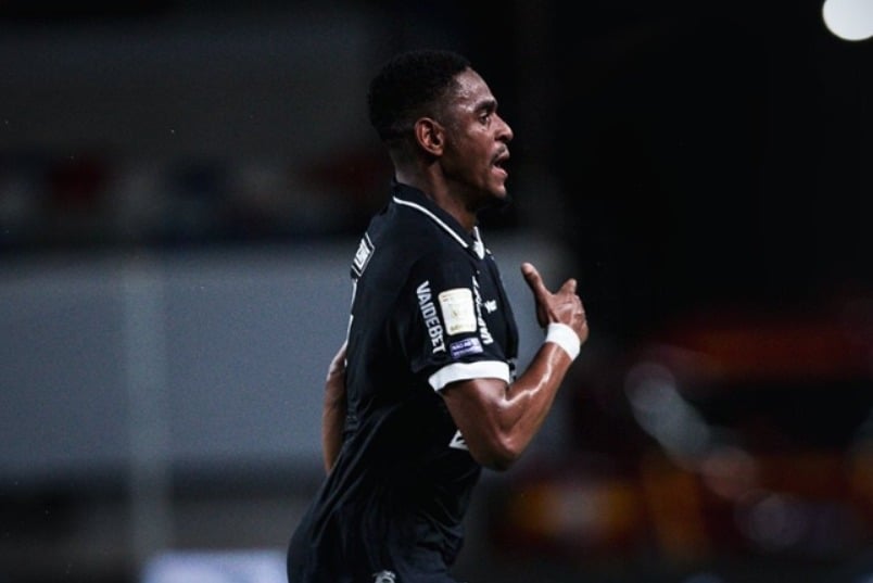 Imagem - Remo vence o Vitória e respira na luta contra o rebaixamento no Brasileirão