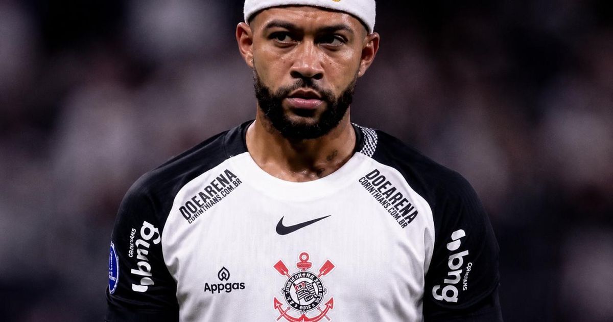 Memphis Depay em atuação pelo Corinthians -