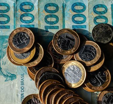 Imagem - Beneficiários com NIS de final 6 recebem Bolsa Família de julho