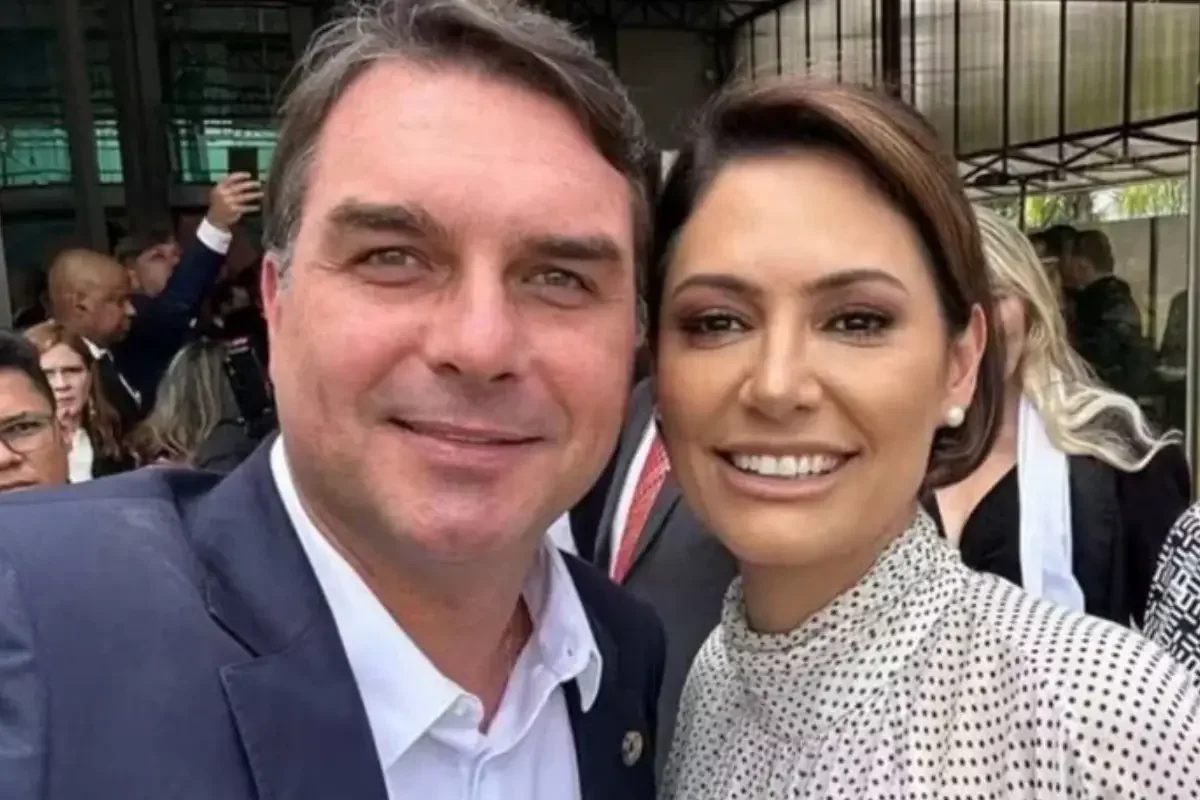 Imagem - Michelle divulga vídeo em apoio à campanha de Flávio Bolsonaro: "Seguimos firmes"