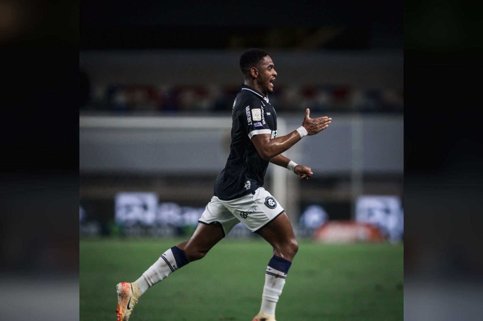 Leão venceu o Vitória e ganhou vida na luta contra o rebaixamento - 