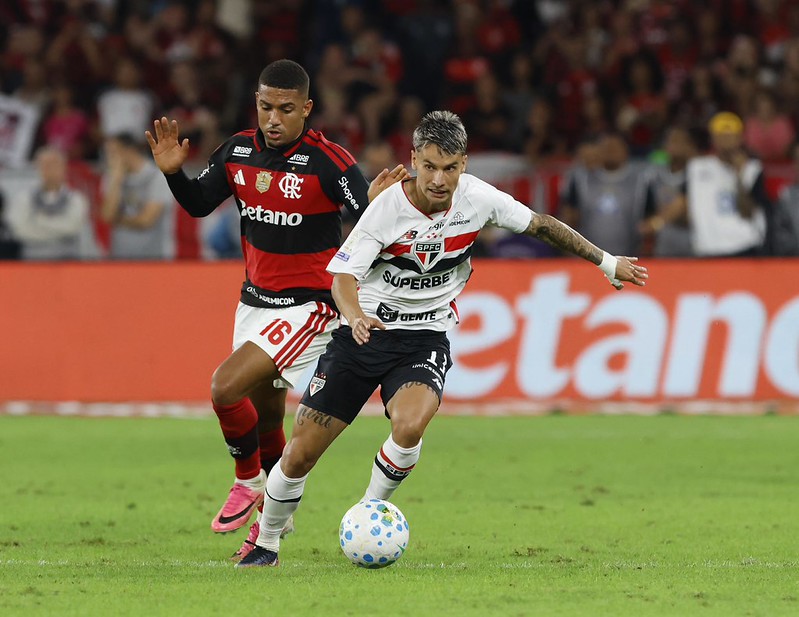 Mengão e Tricolor empataram em 1 a 1 - 