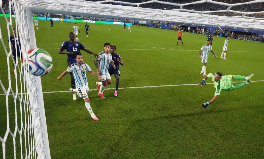 (Momento do gol mais bonito da Copa do Mundo 2026.)